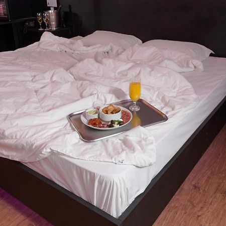 Tout Motel (Adults Only) Καμπίνας Εξωτερικό φωτογραφία